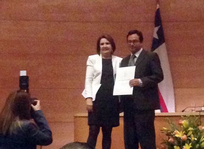 Abogado ovallino recibe alta distinción de la Facultad de Derecho de la U. de Chile