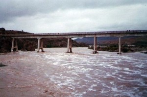 01 - 04- 15 crecida del rio 2