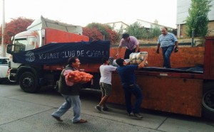 Los muchachos del Rotary también enviaron un camión a la zona afectada (Foto: OvalleHOY.cl) 