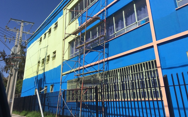 Lector reclama por colores de emblemático edificio