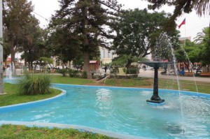 20 - 04- 15 agua en la plaza 3