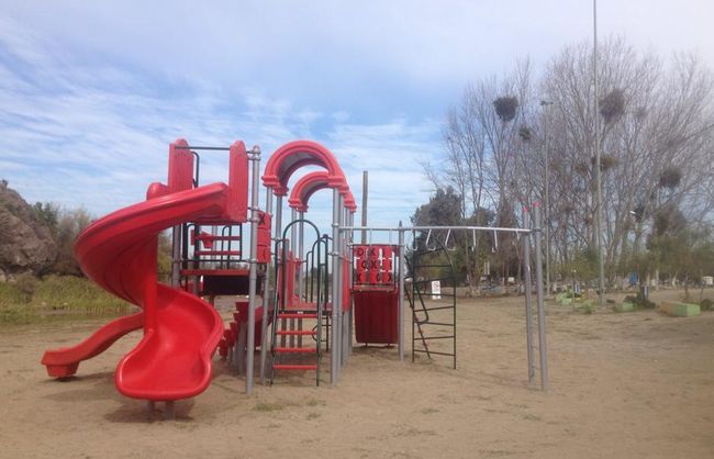 Parque recreacional Los Peñones cuenta con nuevos juegos infantiles