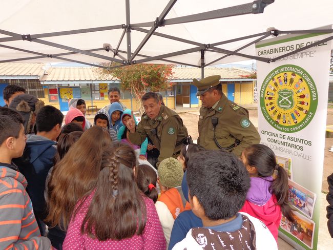 Feria de seguridad en escuela básica El Guindo