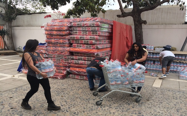 20-09-2015 Jóvenes solidarios2