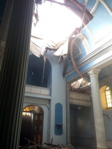 01- 10 - 15 iglesia dañada