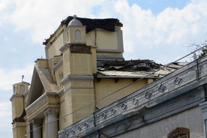 01- 10 - 15 iglesia dañada.jpg 3