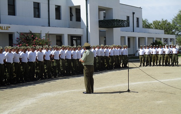 Dan bienvenida a carabineros alumnos del Grupo de Formación Ovalle