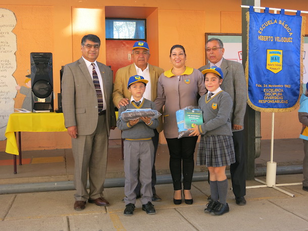 Estudiantes de Huamalata reciben implementación para el inicio del año escolar