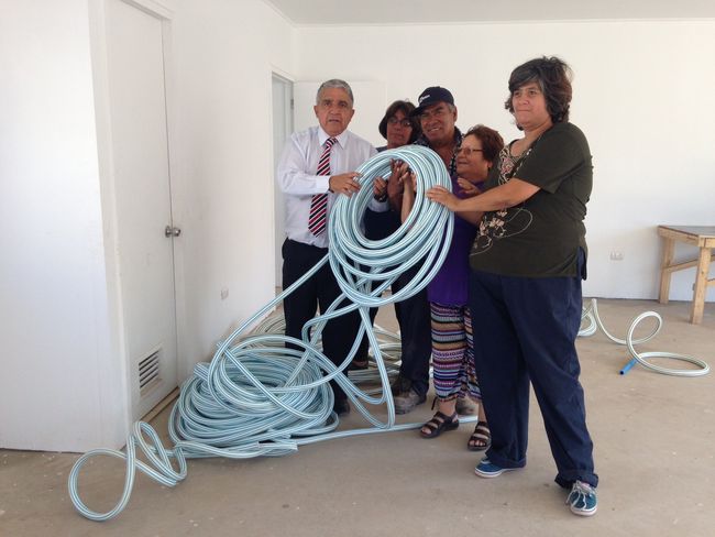 Vecinos de Condominio Ovalle reciben mangueras de riego para llenar de verde el lugar