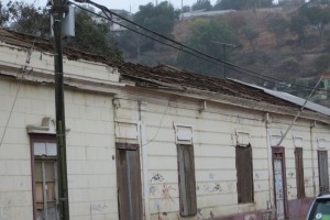 Faenas de demolición del edificio ya comenzaron.