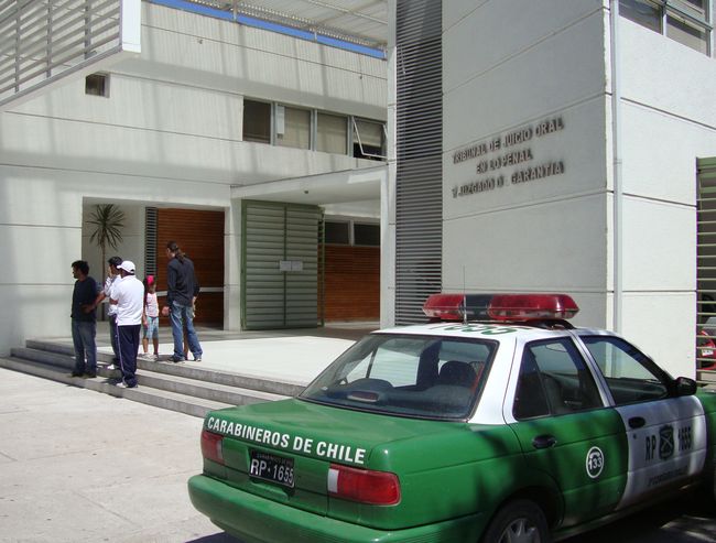 Investigan a tres adolescentes por presunta posesión de escopeta hechiza