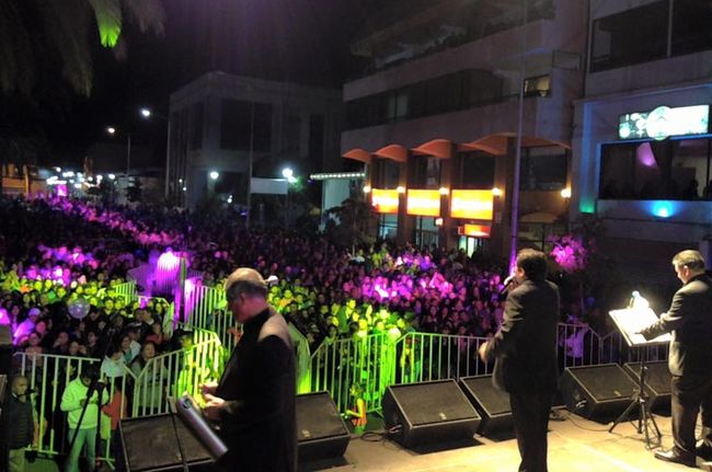 La Sonora Ovallina y Ráfaga hicieron bailar a 20 mil personas en mega evento de aniversario