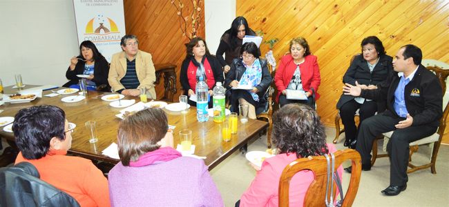 Profesores de Combarbalá que pasan a retiro reciben reconocimiento