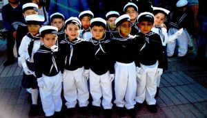 Los niños mas pequeños fueron los que disfrutaron la emoción del desfile.