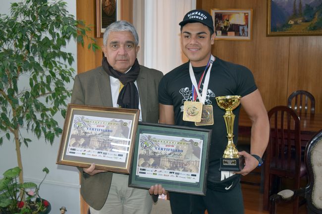 Ovallino se tituló campeón internacional de fisicoculturismo