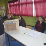19 – 06 – 16 saez votando