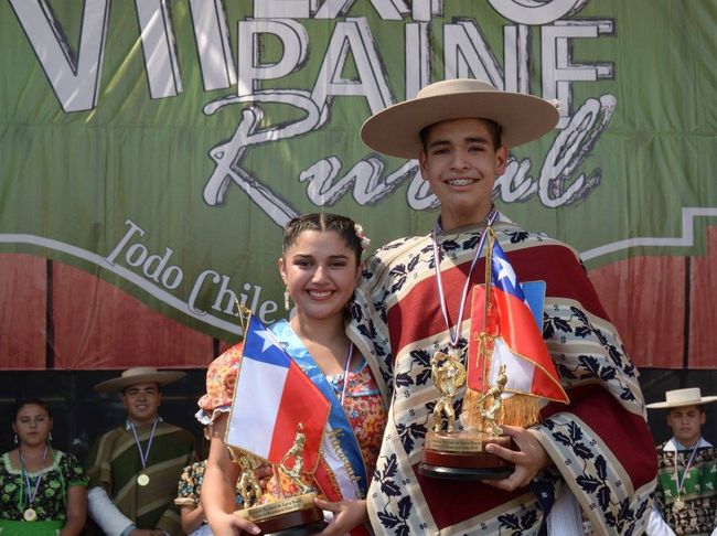 Pareja ovallina viajará a representar a Chile en Campeonato Internacional de Cueca en Miami