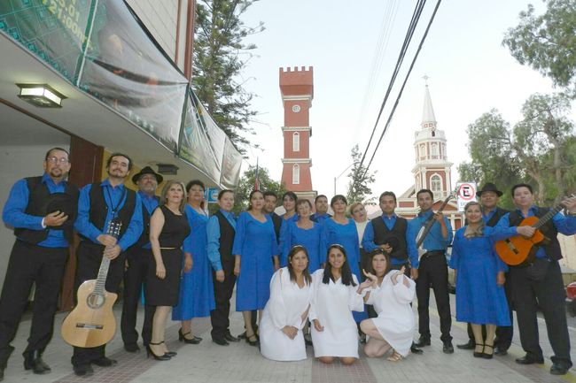 Conjunto de folklore “Amanecer” del Magisterio de Ovalle celebra 35 años de vida