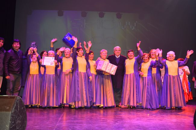 Adultos mayores mostraron todo su talento en Festival en el Teatro Municipal