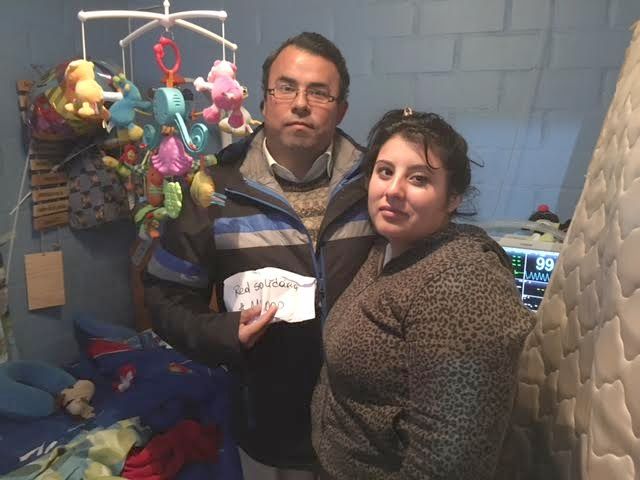 Entrega de ayuda a la familia de niño Bastián Henríquez