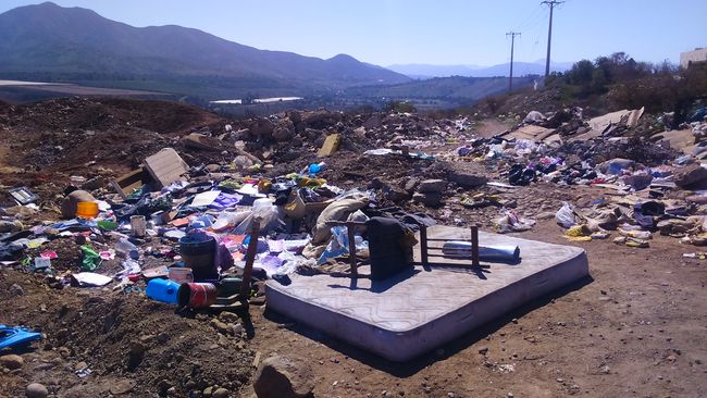 Crece basural en la villa Talhuén, denuncian vecinos