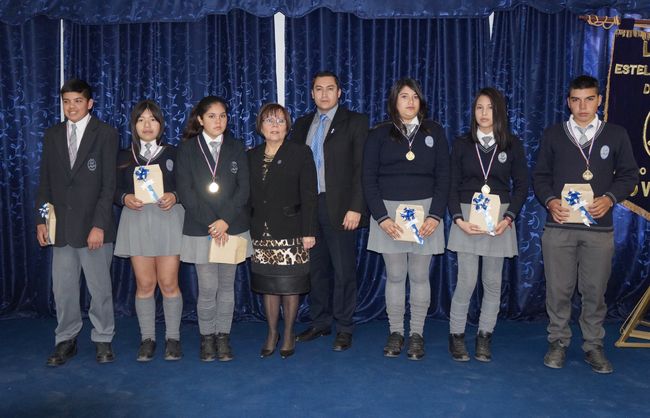 08 - 08 - 16 mejores alumnos liceo estela