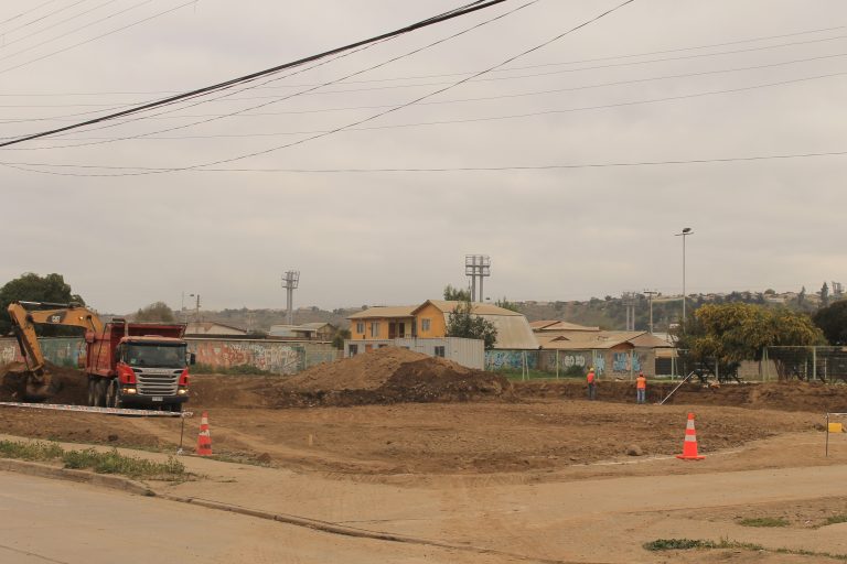 Comienzan obras de construcción de CESFAM en Población Fray Jorge