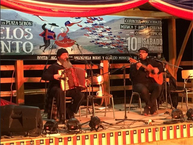 La música y folclor dicen presente en Las Minillas y El Romeral
