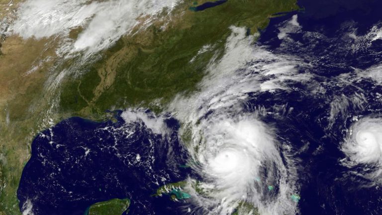 Un ovallino en el ojo del huracán Matthew