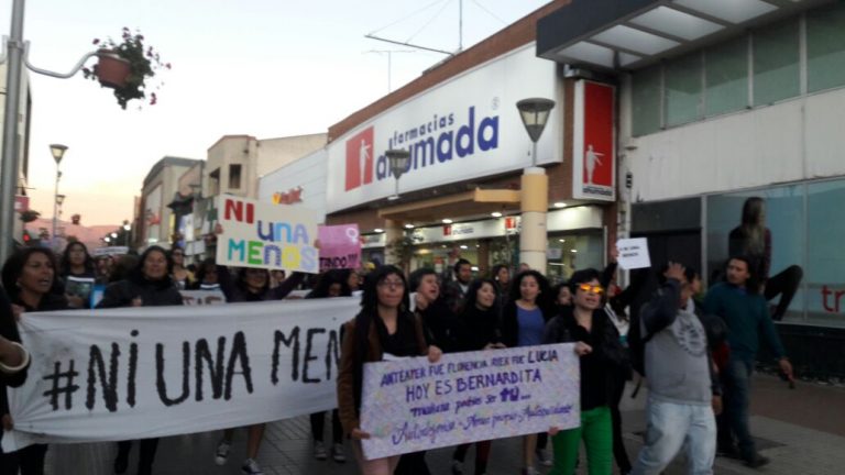 Centenares de ovallin@s salieron a las calles a decir «Ni Una Menos»