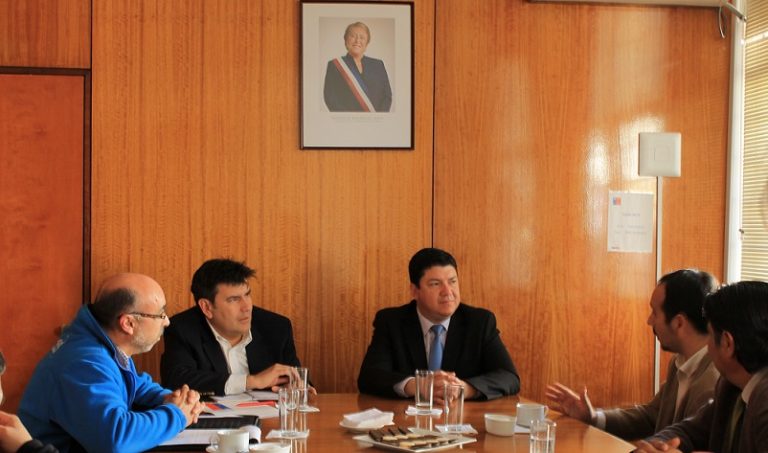 Superintendente de servicios sanitarios visita la comuna