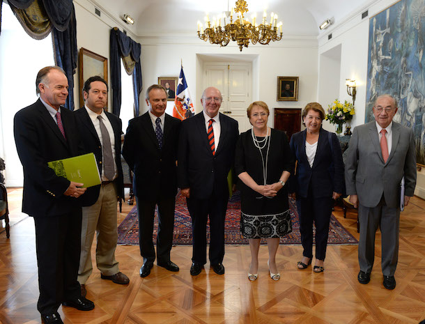 Dirigentes de SAN se reúnen con Bachelet y plantean necesidades de fruticultores