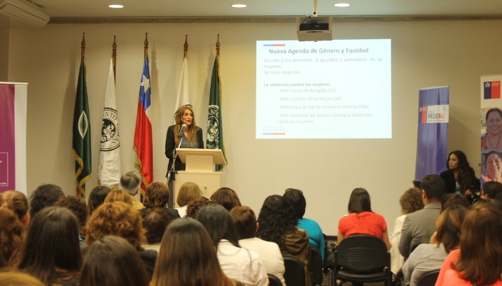 Escuela de liderazgo de mujeres finaliza con la presencia de autoridades regionales