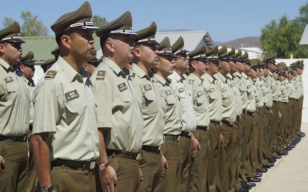 La formación comandada por el comisario de Ovalle, mayor Ricardo Chau durante la entrega del mando (Foto: Cedida).