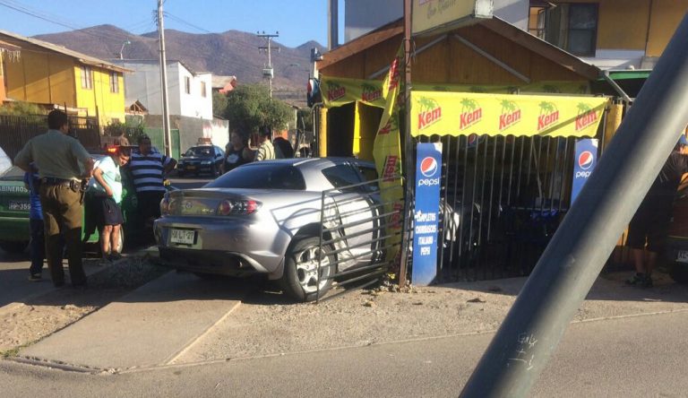 (VIDEO) Registran a sujeto en estado de ebriedad manejando en ruta limarina
