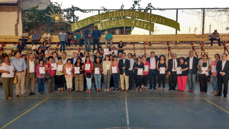 Familias ovallinas reciben subsidio para la instalación de paneles solares y el mejoramiento de viviendas