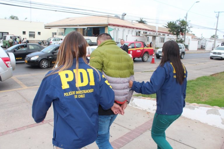 Detienen a sujeto por presunto abuso sexual en la vía pública 