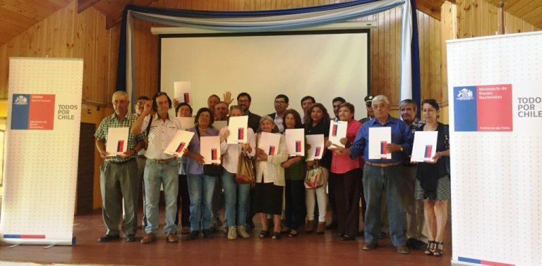 Bienes Nacionales entrega 27 títulos de dominios en Monte Patria