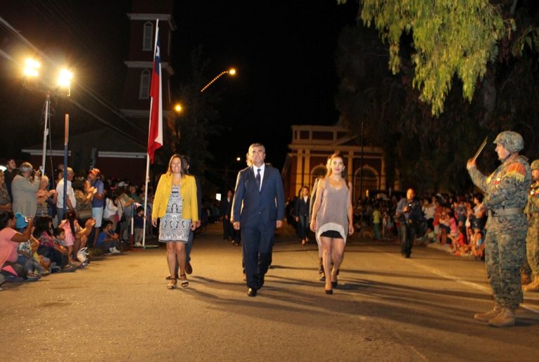 Con multitudinaria participación Vicuña celebra sus 196 años  