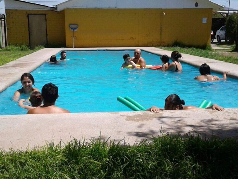 Usuarios de la Oficina Comunal de la Discapacidad disfrutan del verano con hidroterapia