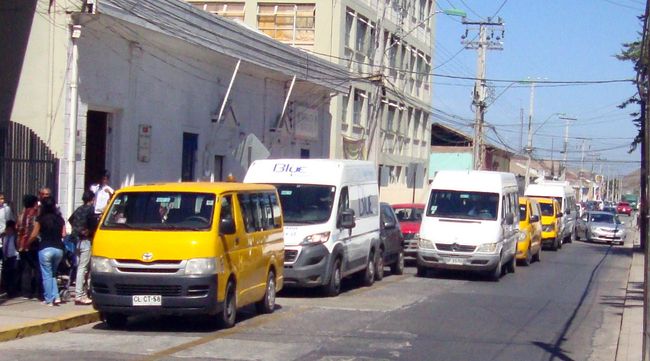 Transportistas escolares lamentan el poco interés de autoridades por sus problemas