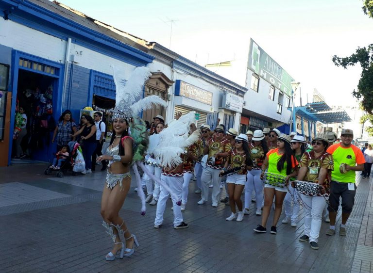 Un «Río de Tambores» recorrió las calles ovallinas