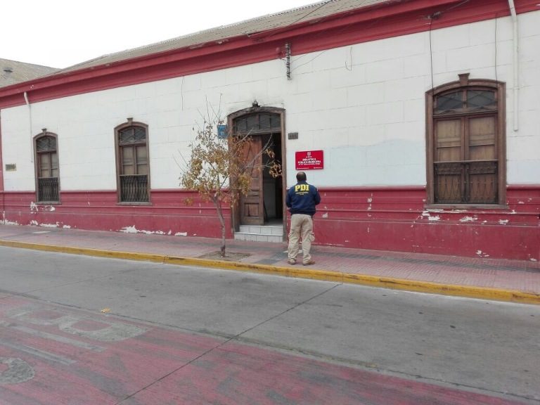 Antisociales hacen ingreso a Biblioteca Municipal de La Serena para sustraer bienes y dinero en efectivo