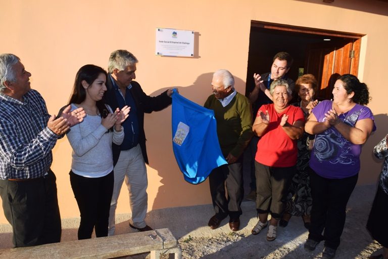 Con nueva luminaria y renovada Sede social cuentan habitantes del Espinal de Chalinga