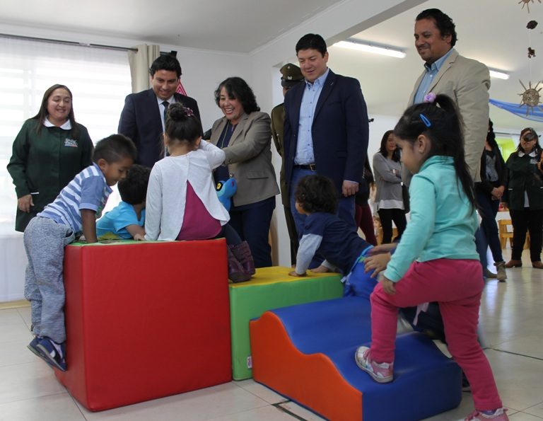 Junaeb entrega set psicomotor a párvulos de la provincia para combatir la obesidad