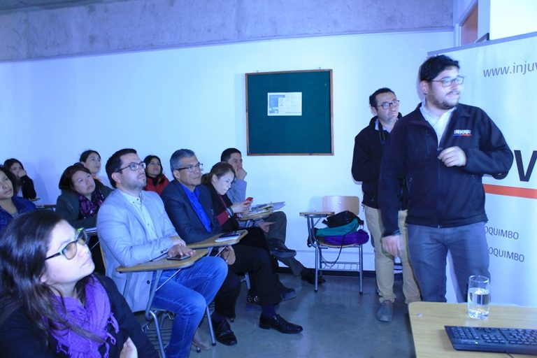 Director nacional de Injuv se reúne con estudiantes de Ovalle para hablar sobre sobre la 8va encuesta Nacional de la Juventud
