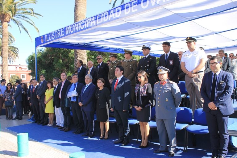 Ovalle celebra sus 186 años con tradicional desfile en la Plaza de Armas