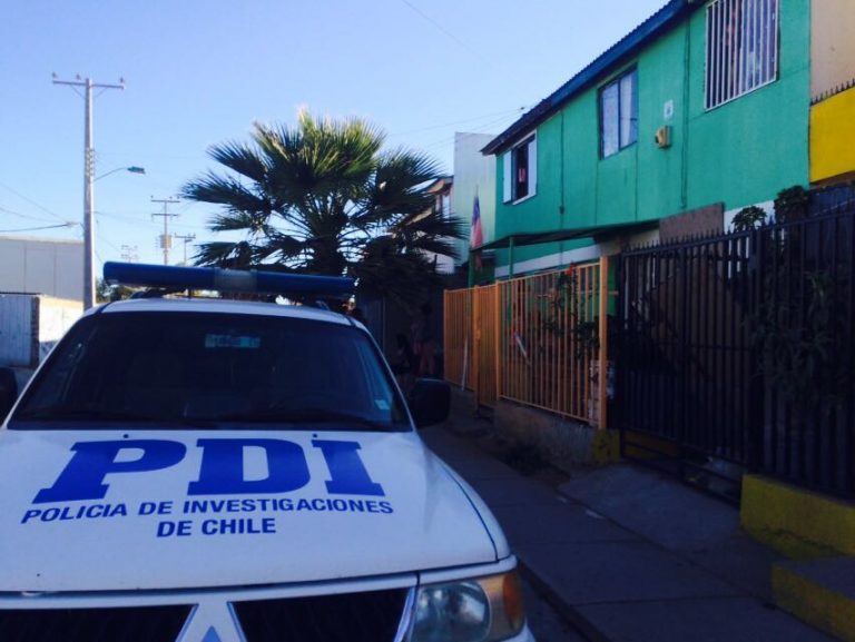 Mujer de 57 años es encontrada fallecida al interior de su dormitorio