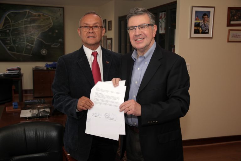 Municipalidades de Río Hurtado y las Condes firman Convenio de Colaboración