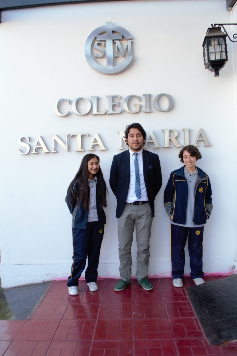 Niñas ovallinas de 14 años crean aplicación para combatir el bullying